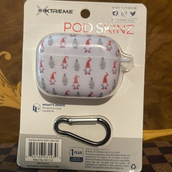 (2) NEW XTREME POD SKINZ PROTECTIVE SILICONE KIT FOR APPLE AIRPODS PRO - Picture 4 of 4